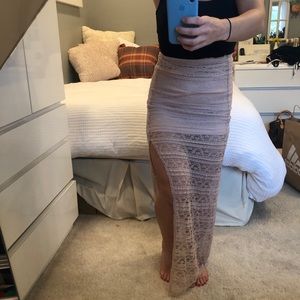 La hearts lace skirt with slit